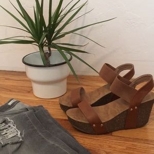 9 - Cork wedge platform sandal - like new